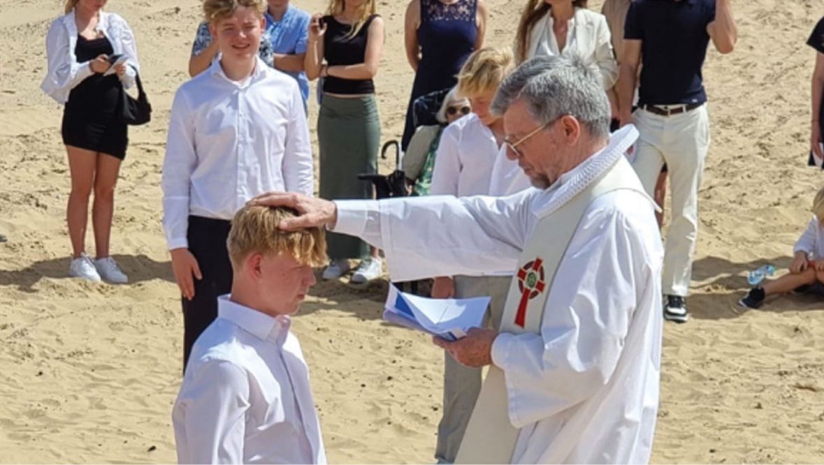 Der er mulighed for konfirmationsundervisning og konfirmation i alle sømands- og udlandskirker verden over. Dette aftales med præsten.